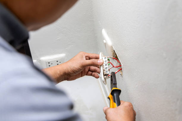 Best Electrical Outlet Repair  in Burbank, IL